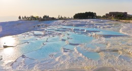 ”UNESCO DÜNYA MİRASI LİSTESİNDEKİ PAMUKKALE NASIL KURTULUR.” PROF. DR. ALİ AYDIN YAZDI