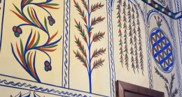 TARİHİ CAMİİDE TÜRKLERİN TESCİLLİ RENKLERİ