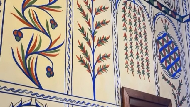 TARİHİ CAMİİDE TÜRKLERİN TESCİLLİ RENKLERİ