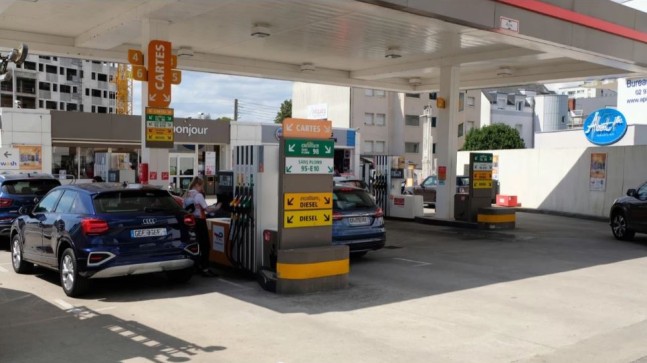 BAZI İSTASYONLAR FRANSA’DA SATIŞI DURDURDU !